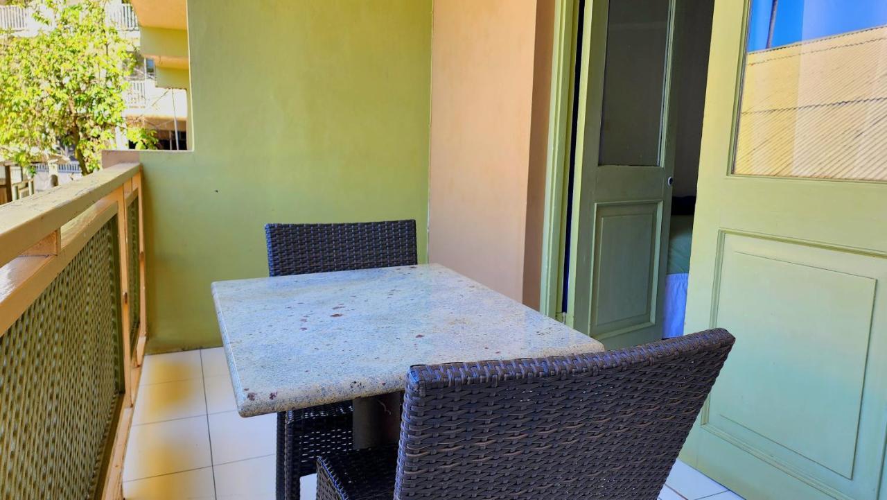 Hotel Caribic House Montego Bay Exteriér fotografie